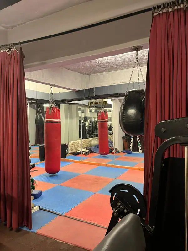 Akar Spor Merkezi - İstanbul Bakırköy