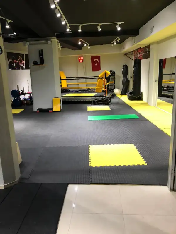 Revolution Fight Club - İstanbul Bakırköy