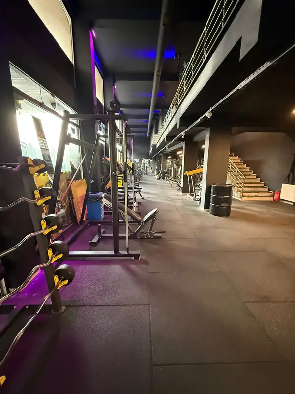 Şarlı Sport Center - Manisa Akhisar