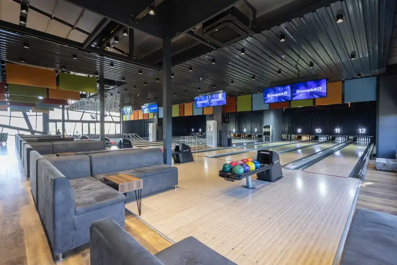 Royal Bowling & Bilardo - İzmir Bornova