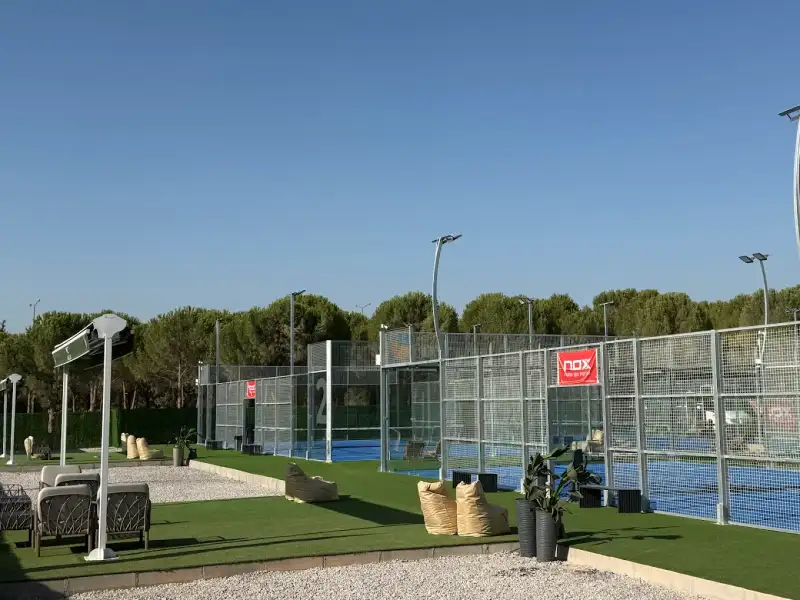 Pine Padel Club - İzmir Buca