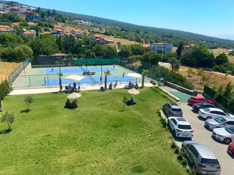 ES Tenis Kulübü - İzmir Bornova
