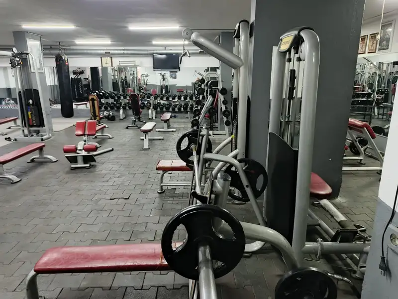 Bayrak Spor Merkezi Yenibosna - İstanbul Bahçelievler