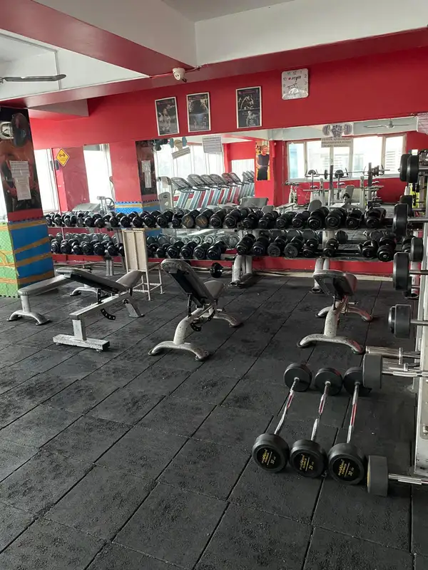 Bayrak Spor Merkezi Güneşli - İstanbul Bağcılar
