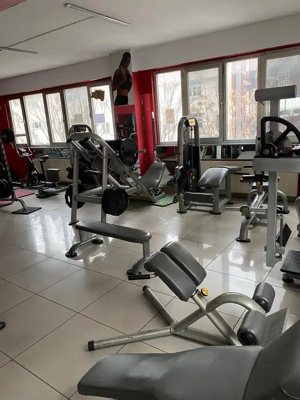 Bayrak Spor Merkezi Güneşli - İstanbul Bağcılar