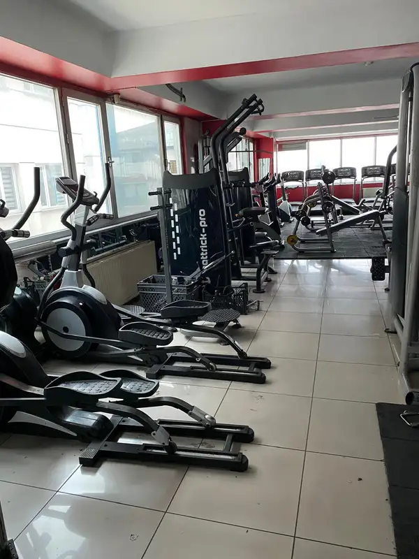 Bayrak Spor Merkezi Güneşli - İstanbul Bağcılar
