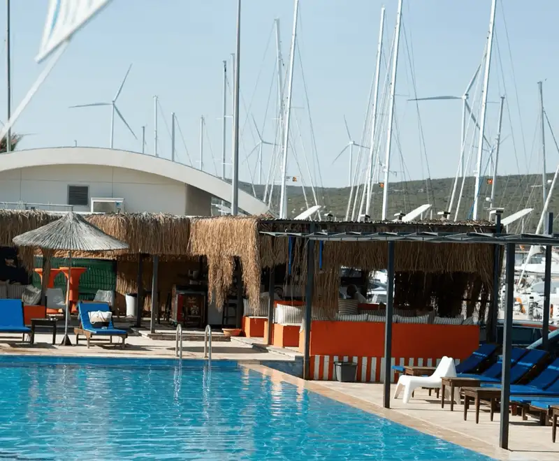 LightHouse Pool - İzmir Seferihisar