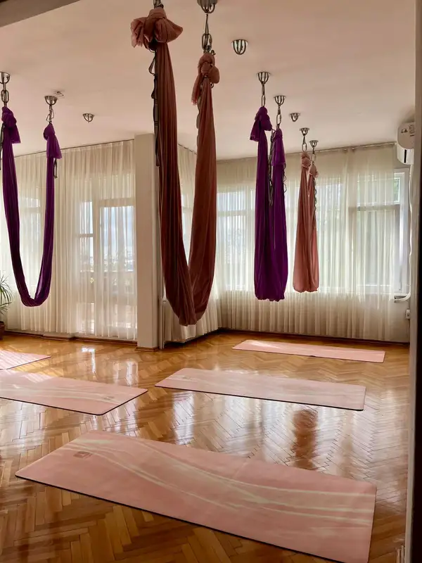 Kamer Çevrimkaya Yoga House - İstanbul Kadıköy