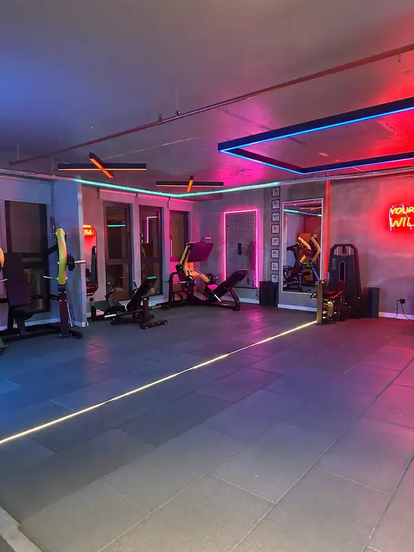 Berke Çakmak PT Club - İstanbul Şişli