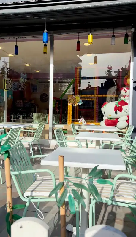 Bee Cafe KSK Çocuk Oyun Alanı - İzmir Karşıyaka