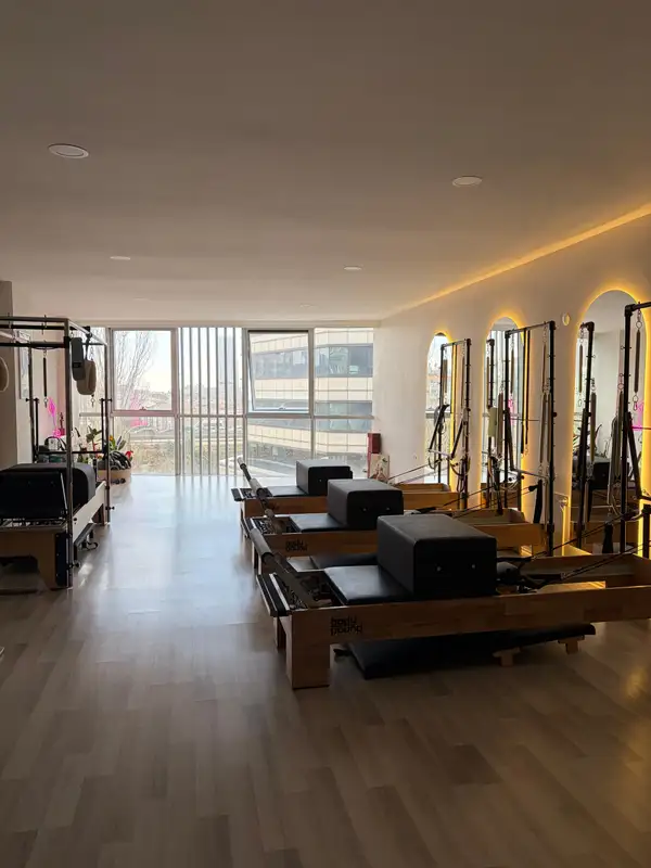 Flow & Form Studio - İstanbul Şişli